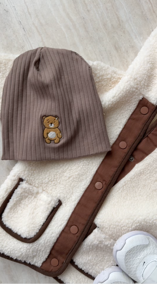 Sy en sød babyhue, og gør den personlig med broderi