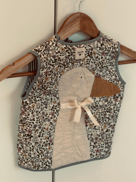 Påskeprojekt med børn: Gør en vest til legetøj