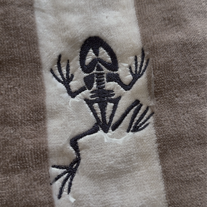 Brother satin-finish broderitråd – 707 Gråblå